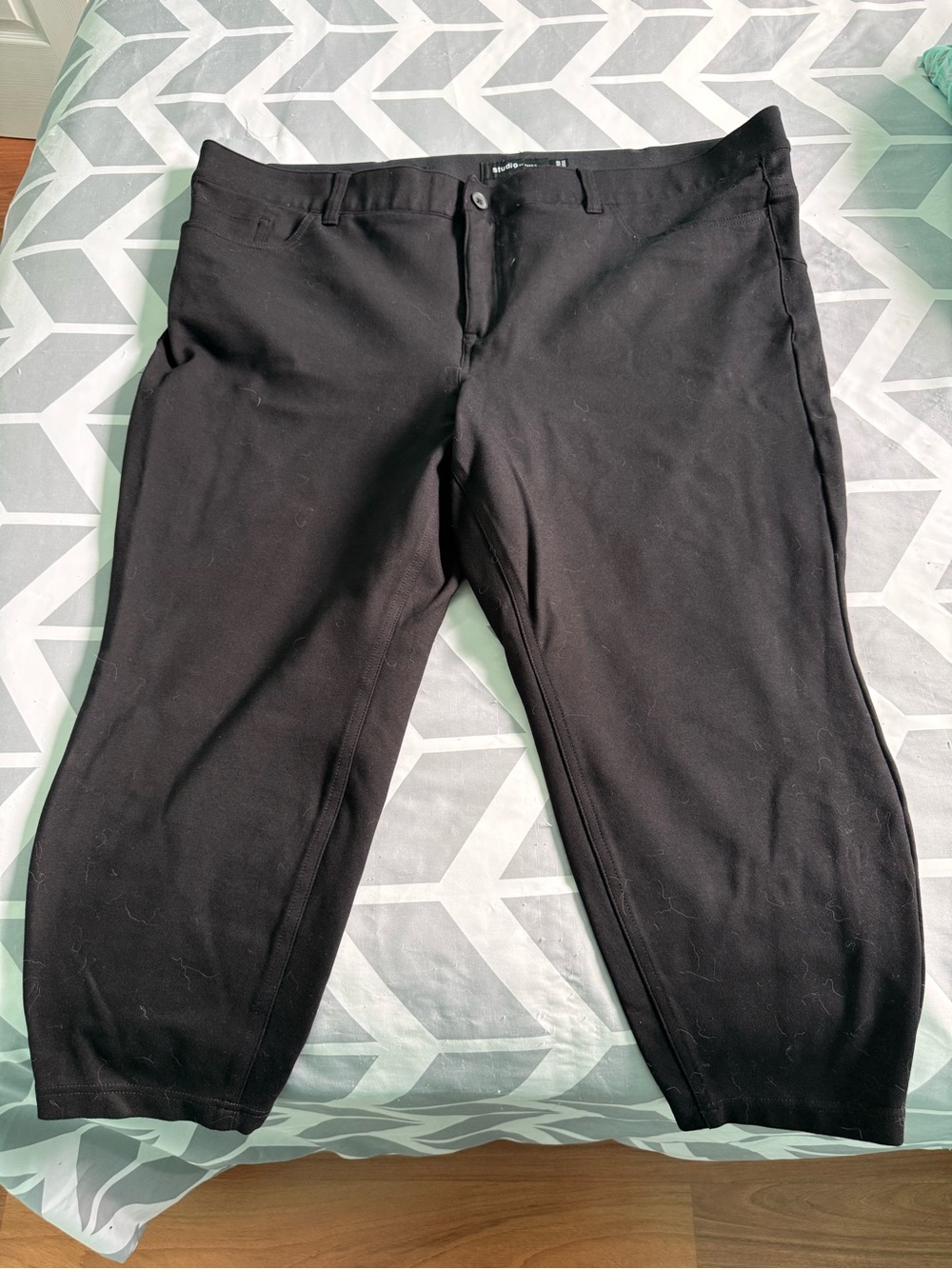 torrid Black Bombshell Skinny Capris